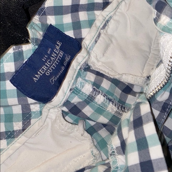 Shorts - Picture 3 of 3